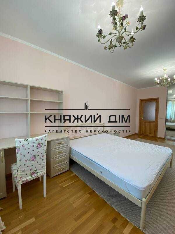 Оренда 3 кім.кв.  м.Іподром Код об'єкту № 11201861