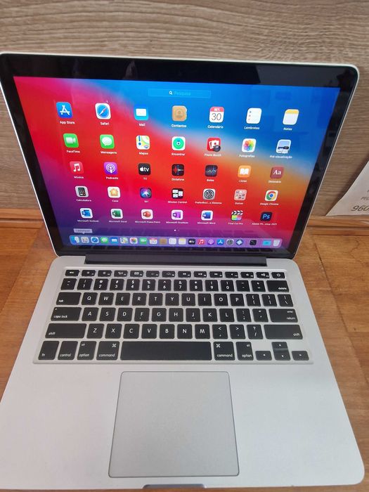 MacBook Pro 8gb RETINA 2014 ( vários programas)