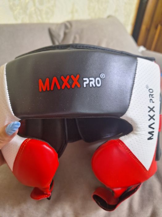 Рукавички та шолом для боксу для дитини