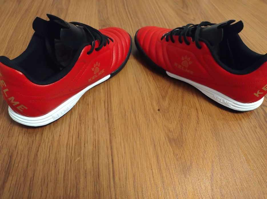 Сороконіжки Kelme BASIC