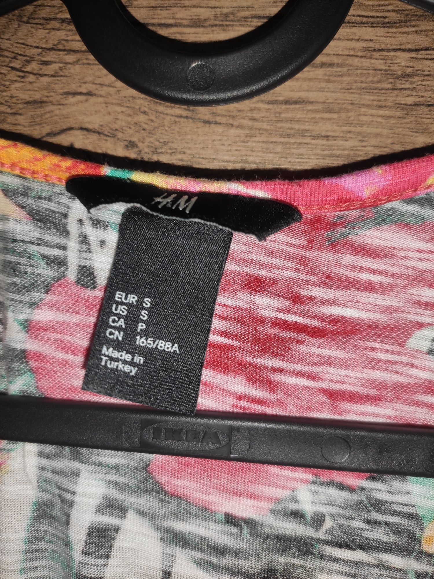 Bluzka w kwiaty H&M bez rękawów