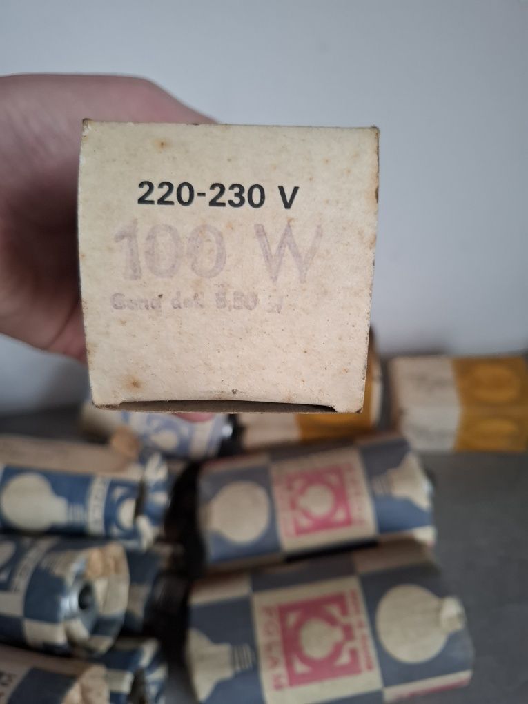 Zestaw 17 żarówek PRL: Polam Piła, Tyrolux, Unitra - Vintage Kolekcjon