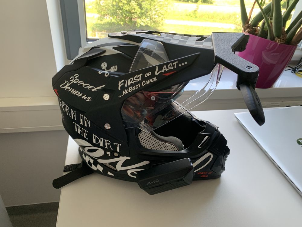Rejestrator motocyklowy na kask MIO MP30