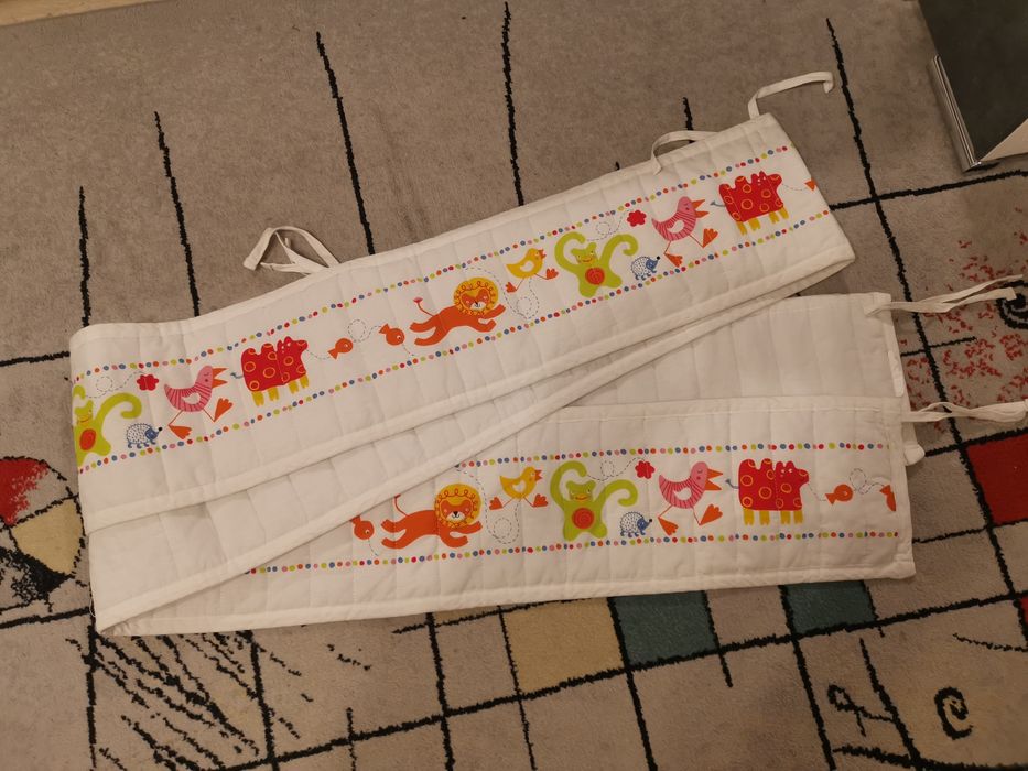 Ochraniacz do łóżeczka, długi, z Ikei.