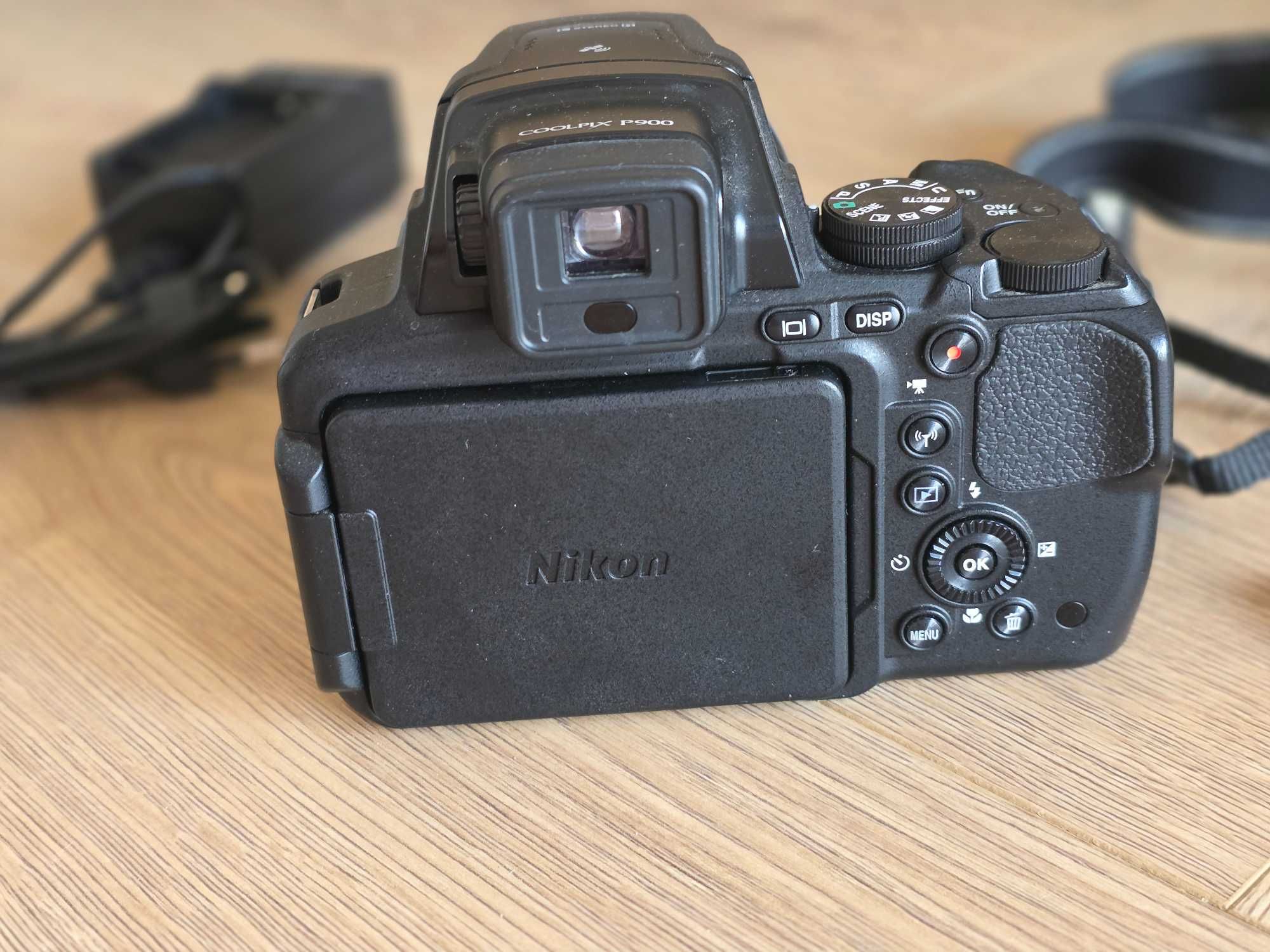 Aparat Nikon Coolpix P900 ultrazoom optyczny 83x bdb karta filtr UV