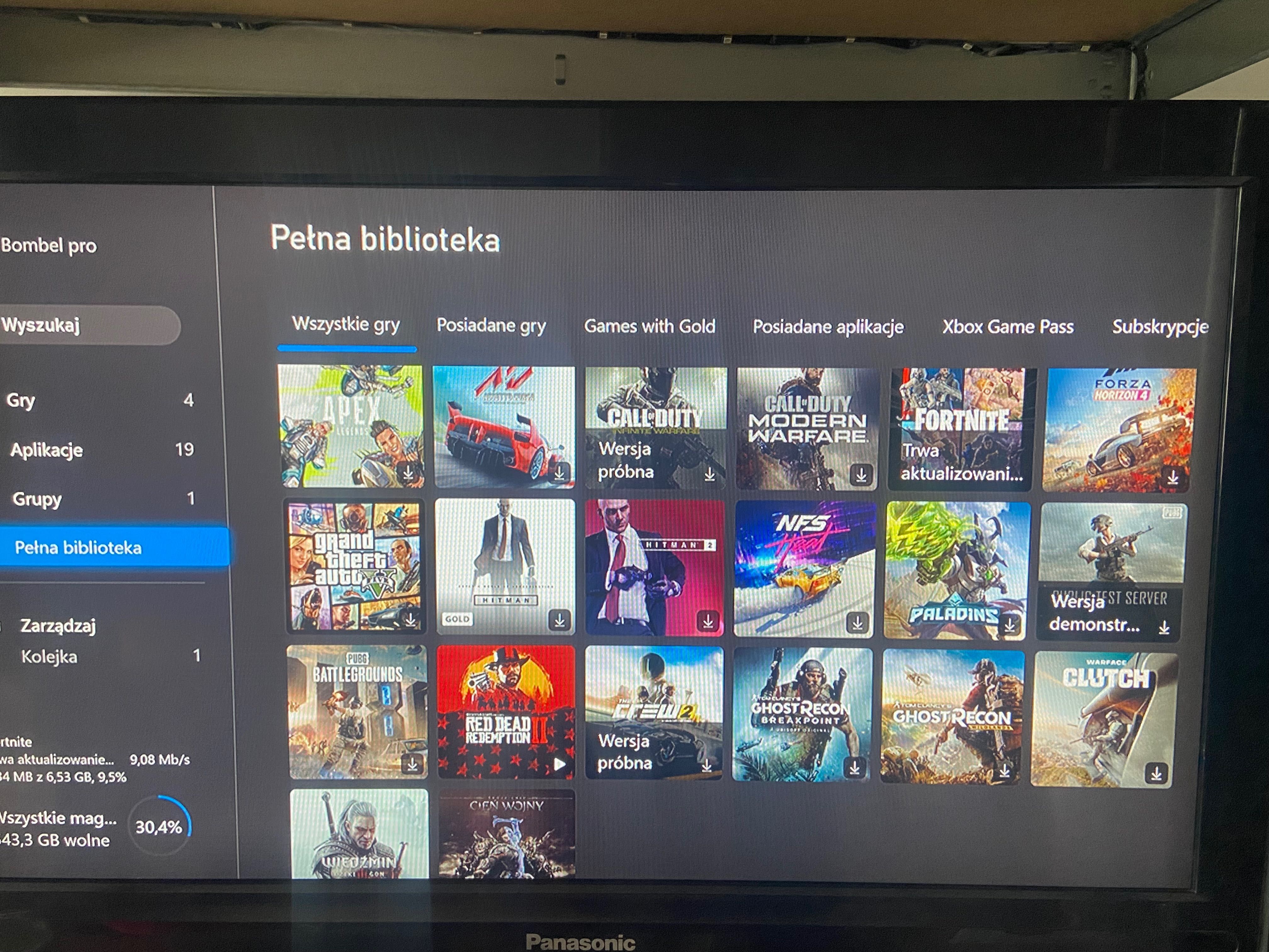Xbox one X 1TB mało używany