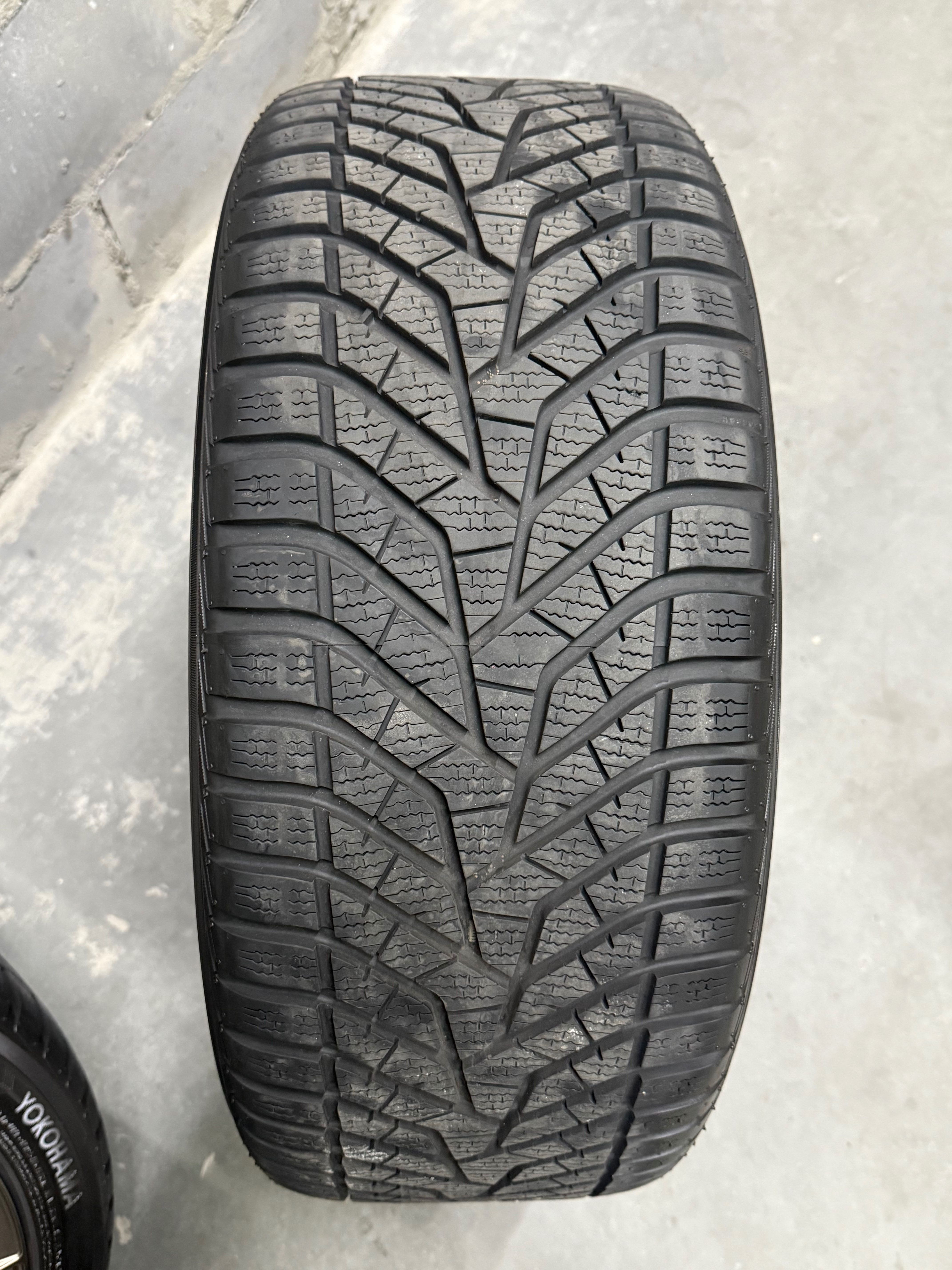 4 Felgi Arceo Marceille 19" 8,5J ET33 5x120 GBZ