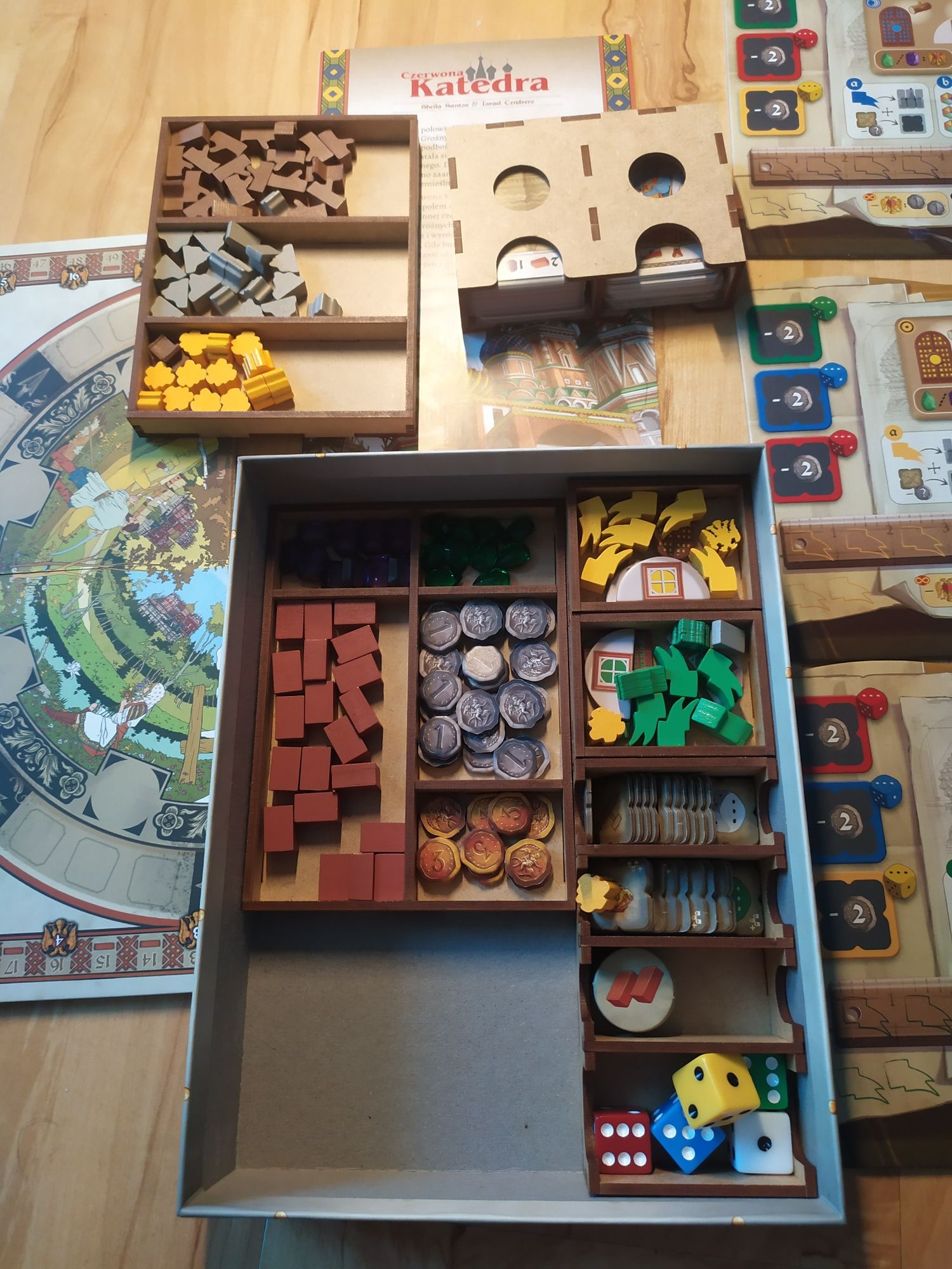 Gra Czerwona Katedra + drewniany insert (PL)