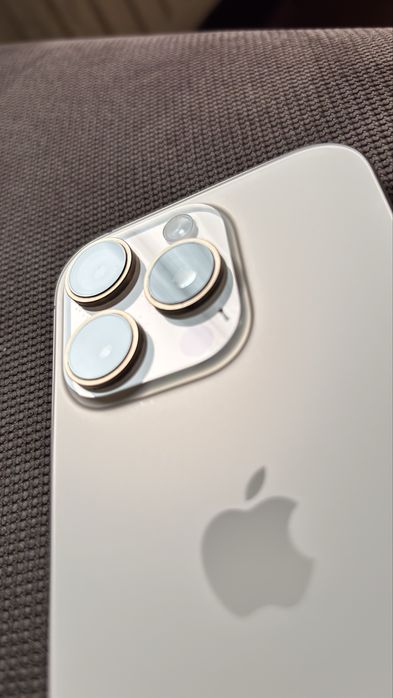 iPhone 16 Pro Desert Titanium 128gb jak nowy!