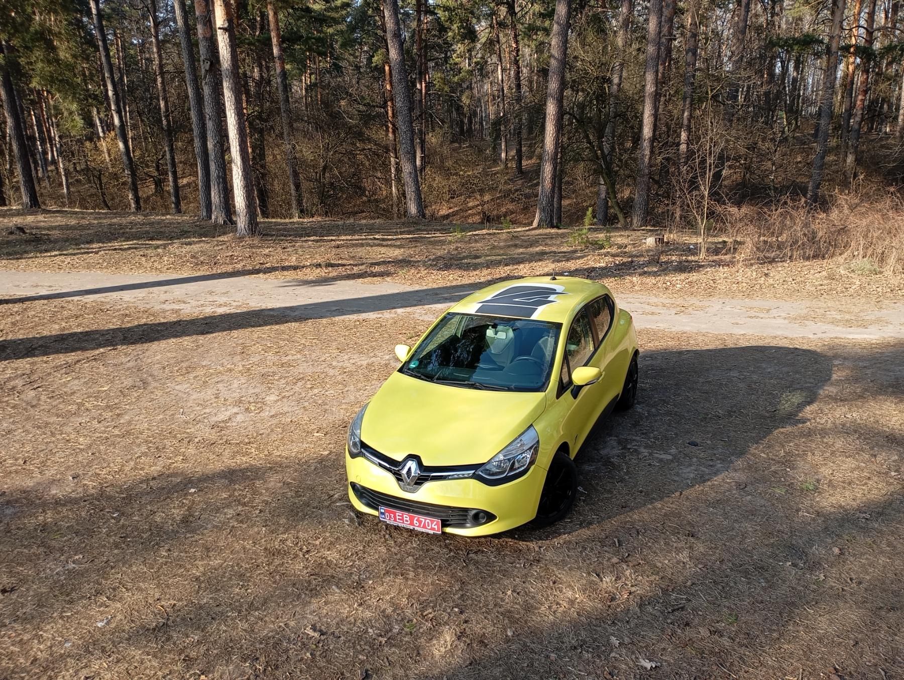 Renault Clio Sport.