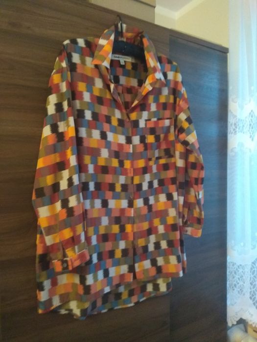 Piękna  bluzeczka damska szer.pod paszkami 60cm.dl.72/80