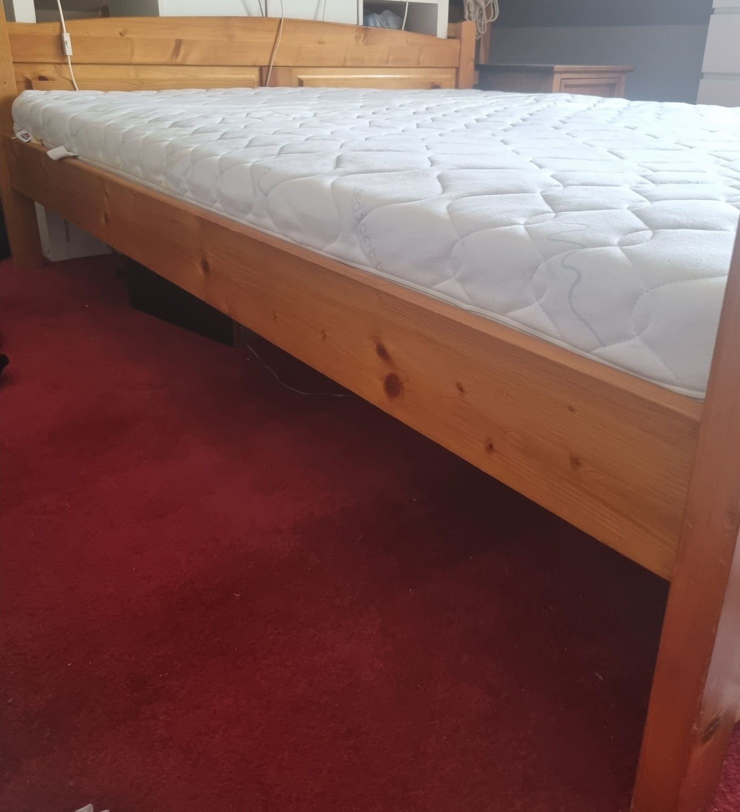 Łóżko sypialniane z materacem 160x200