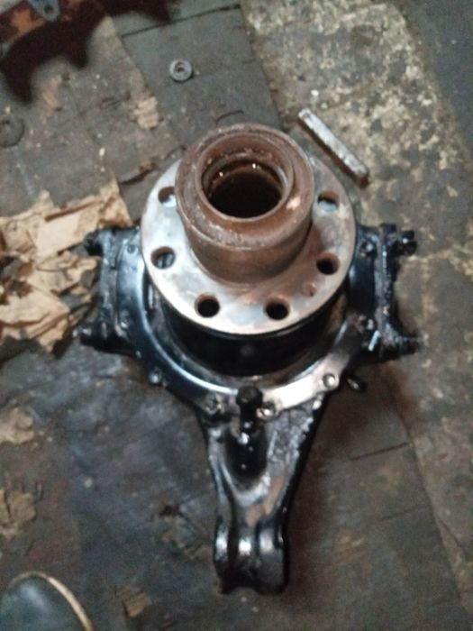Корпус кулака поворотного,полуоси,барабаны ЗИЛ 131