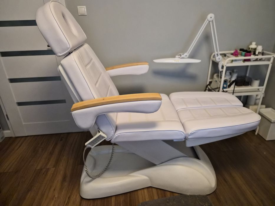 Fotel elektryczny do pedicure/kosmetyczny