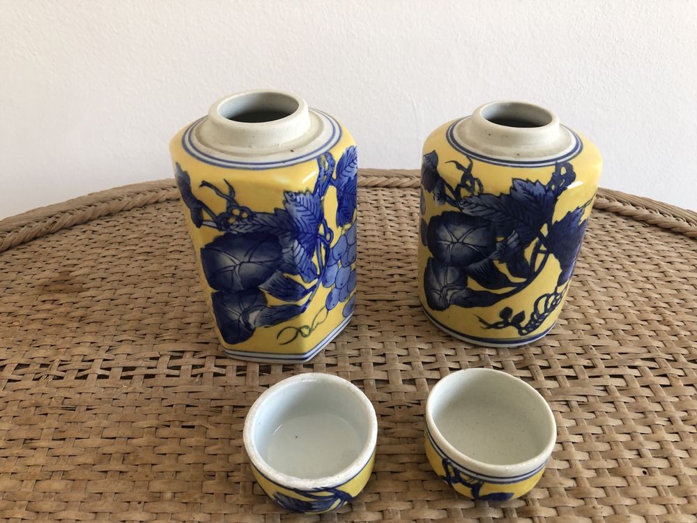 2 Potes/ Caixas de chá em ceramica
