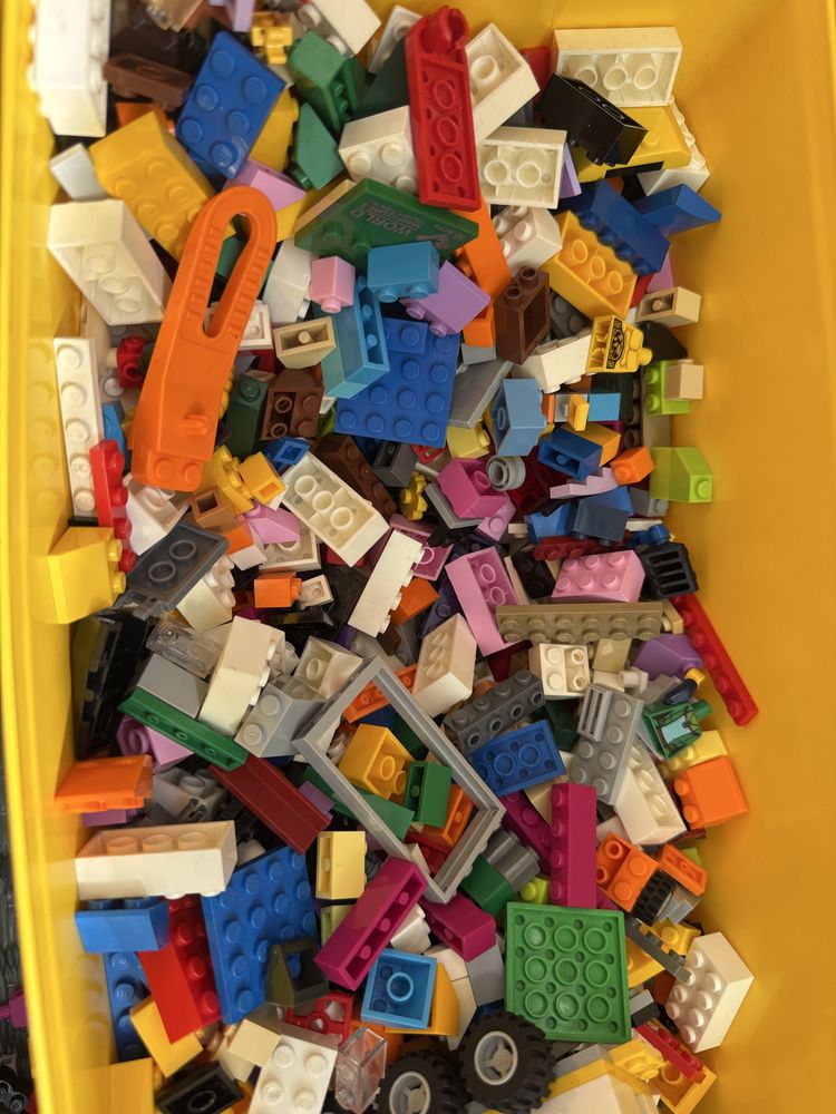Великий набір Lego з коробкою
