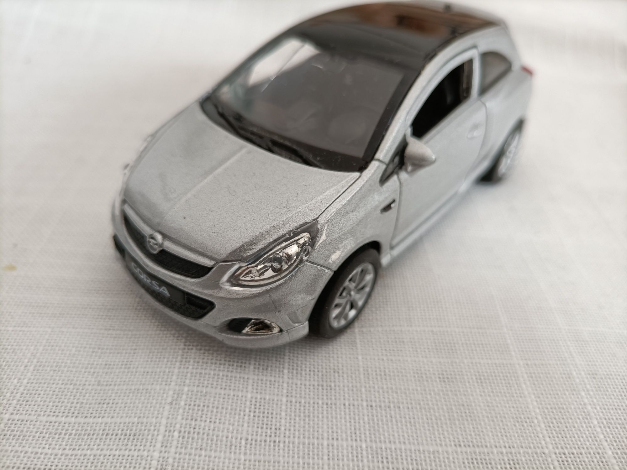 Samochód Welly 1:34 Opel Corsa OPC