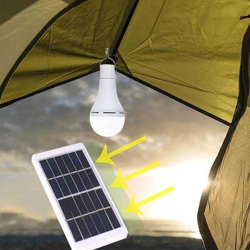Lampa solarna żarówka ładowana panelem słonecznym.