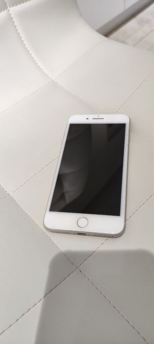 Iphone 8 plus , 64 гб