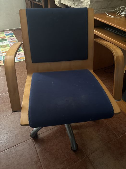 Secretaria + cadeira