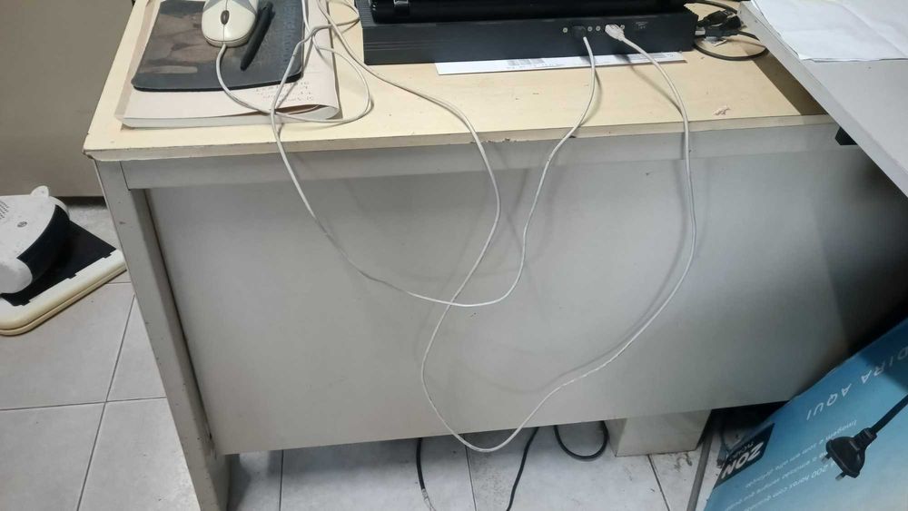 Vendo prateleira estante fecho de loja