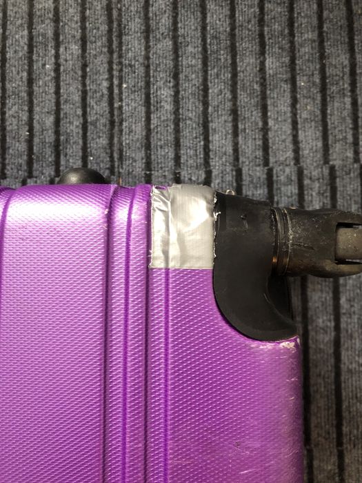 Валіза пластикова міцна!