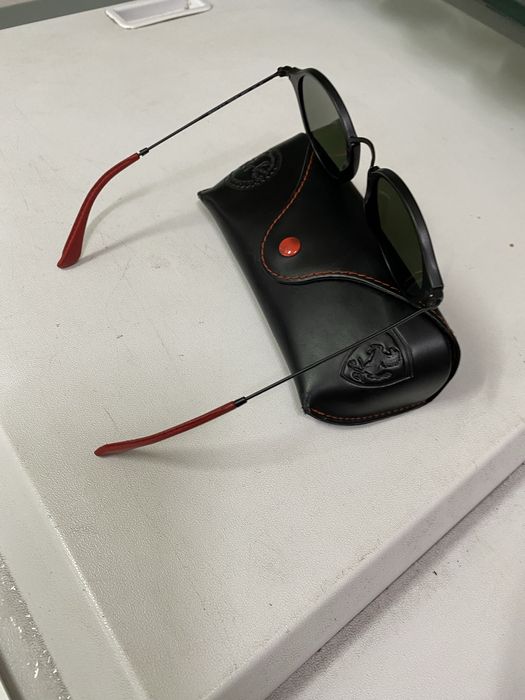 Oculos ray ban scuderia ferrari como novos