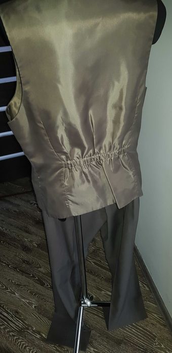 Garnitur męski trzyczęściowy marki Sunset Suits 188/112/98 -rozmiar XL