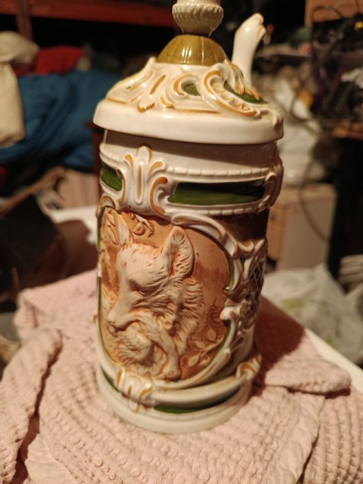 Kolekcjonerski porcelanowy stary kufel myśliwski z wilkiem