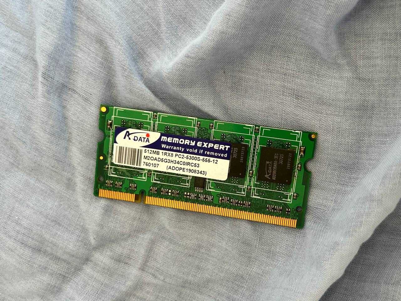 Memória RAM ADATA 1GB (2X 512MB) 1RX8 PC2-5300S-555-12