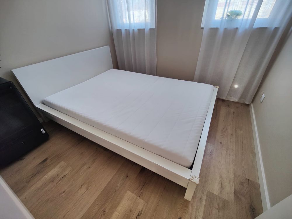 Cama Malm com colchão
