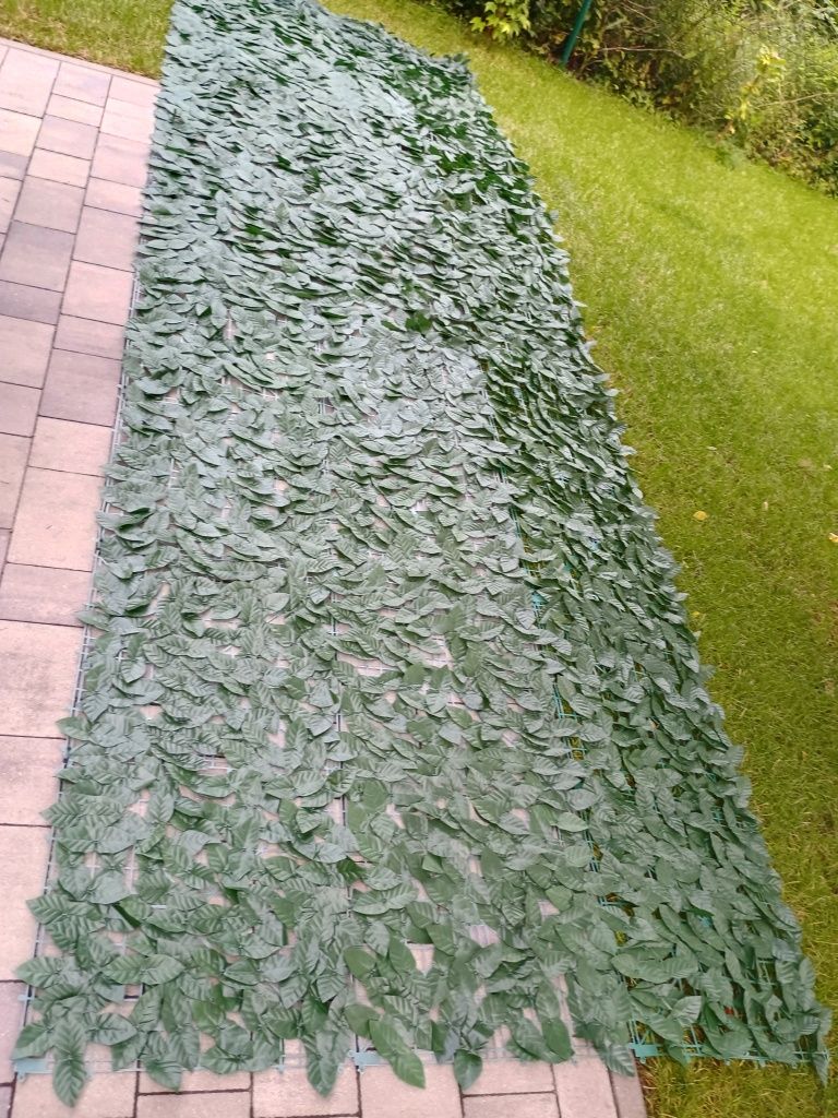 Sztuczny żywopłot bluszcz, siatka osłona na płot balkon mata 9x1,5 m.