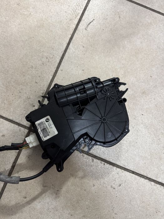 Fecho mala + motor bmw f10 f20 f30 f31