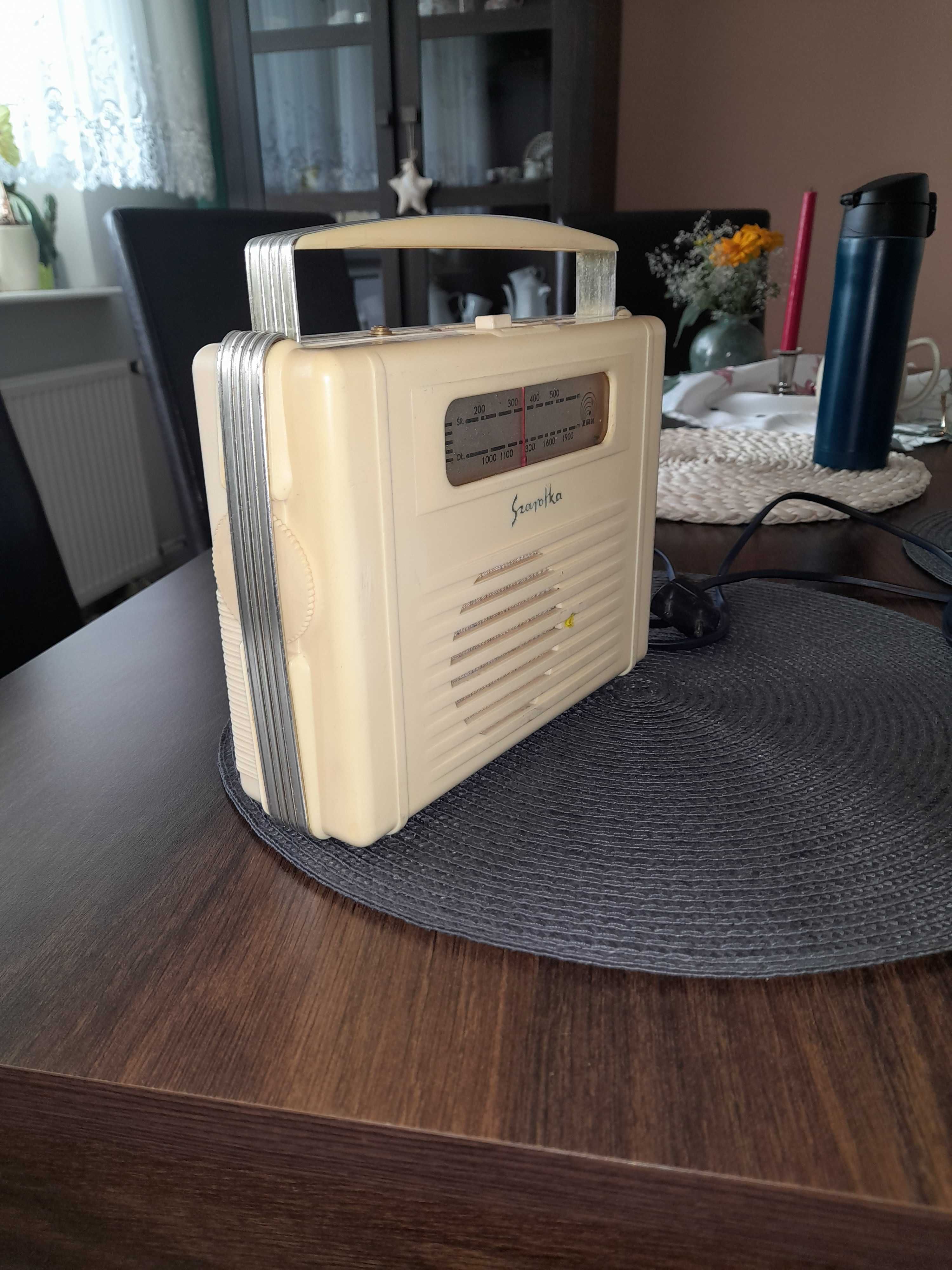 RADIO SZAROTKA - niezwykła działająca wersja z wewnętrznym zasilaczem