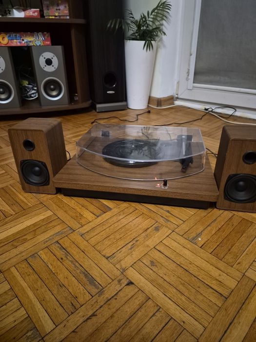 Gramofon  z głośnikami