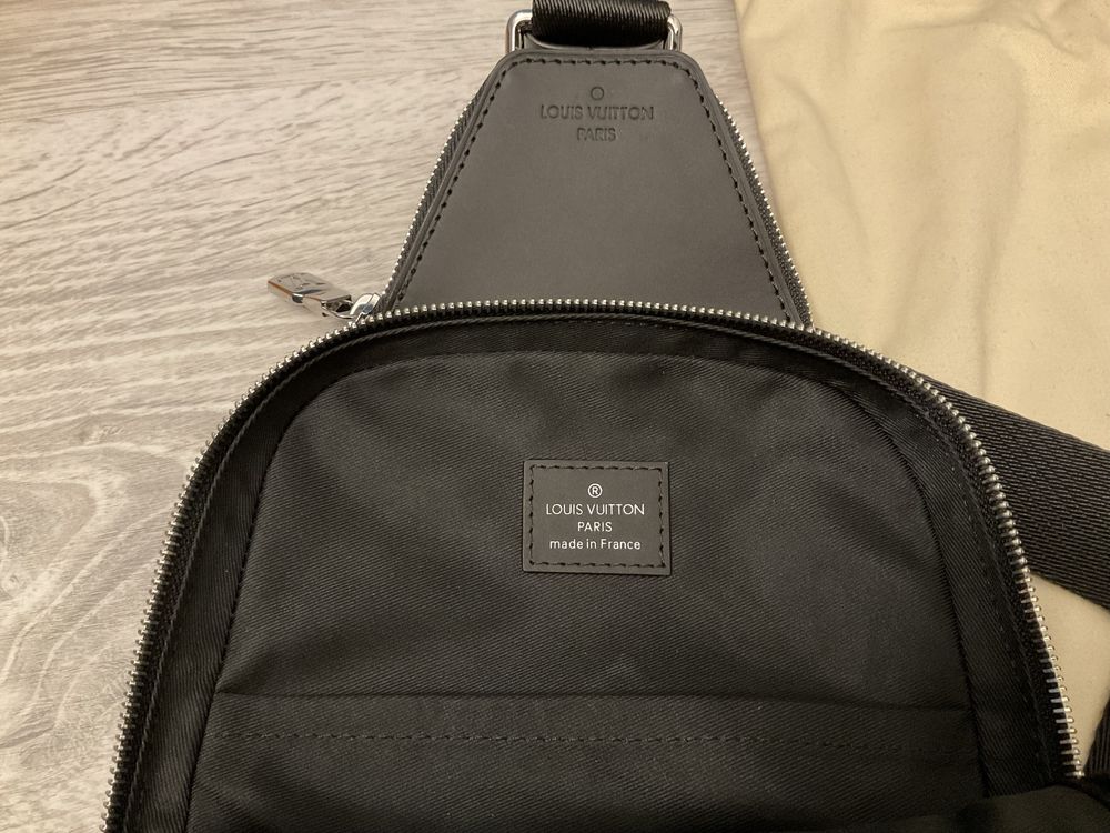 Сумка-мессенджер Louis Vuitton Avenue Sling Bag 2021 в серую клетку