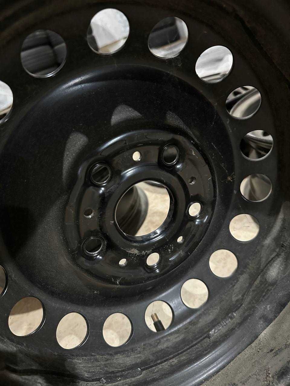 Диски автомобільні оригінал VW R15 PCD5x112 ET43