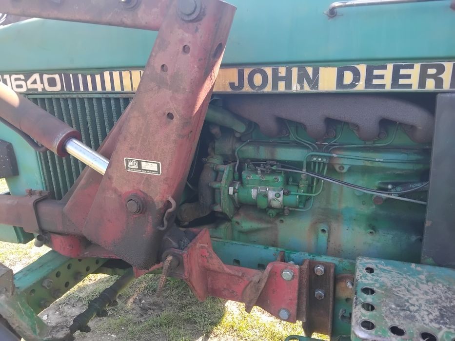 John Deere  1640