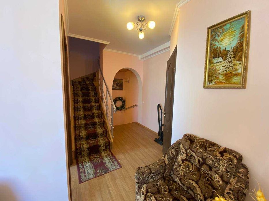 Продаж будинку під ваш бізнес. с.Немішаєве. Варшавська траса ID:700