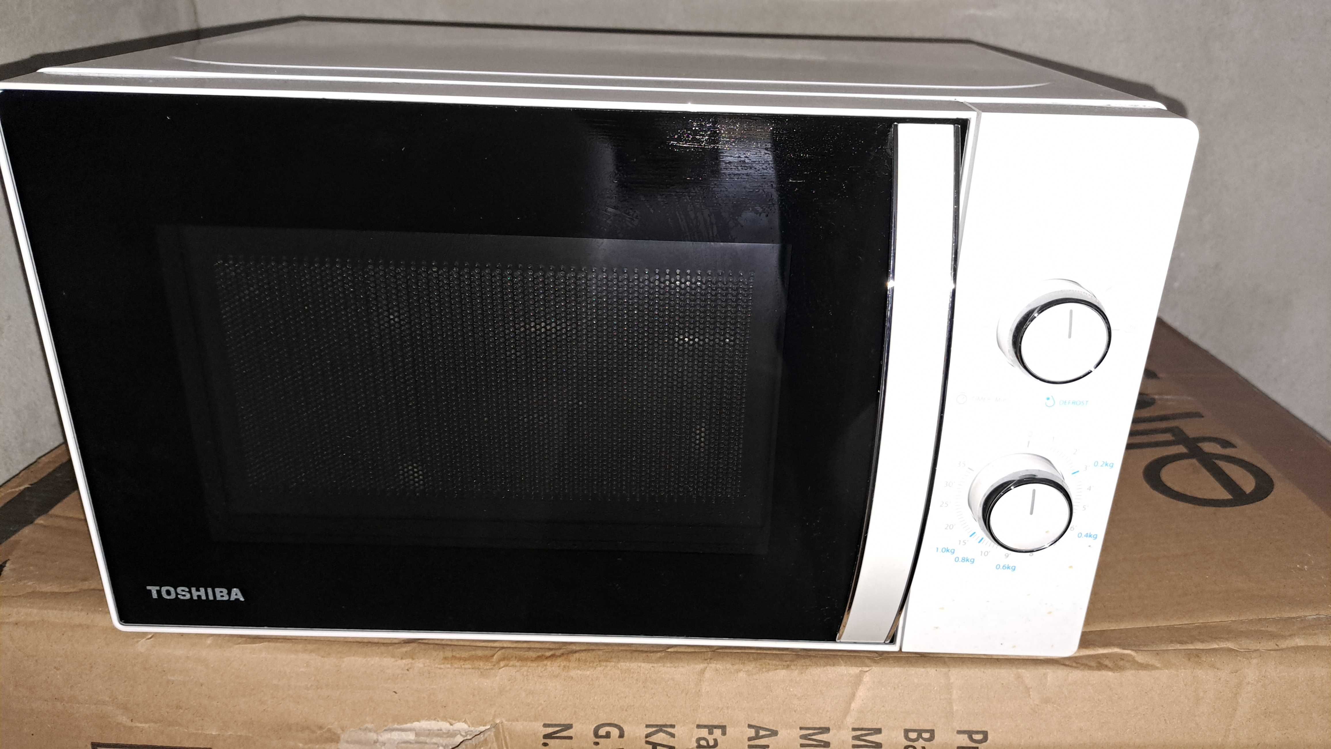 Kuchenka Mikrofalowa TOSHIBA MWP-MM20P (BK) 700W Pojemność 20L