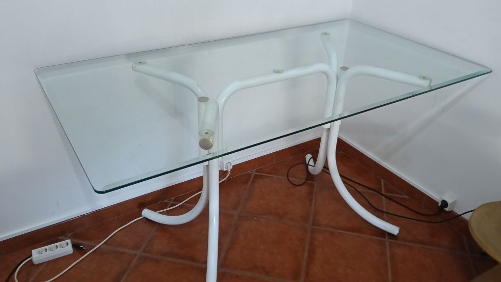 Mesa grande de vidro