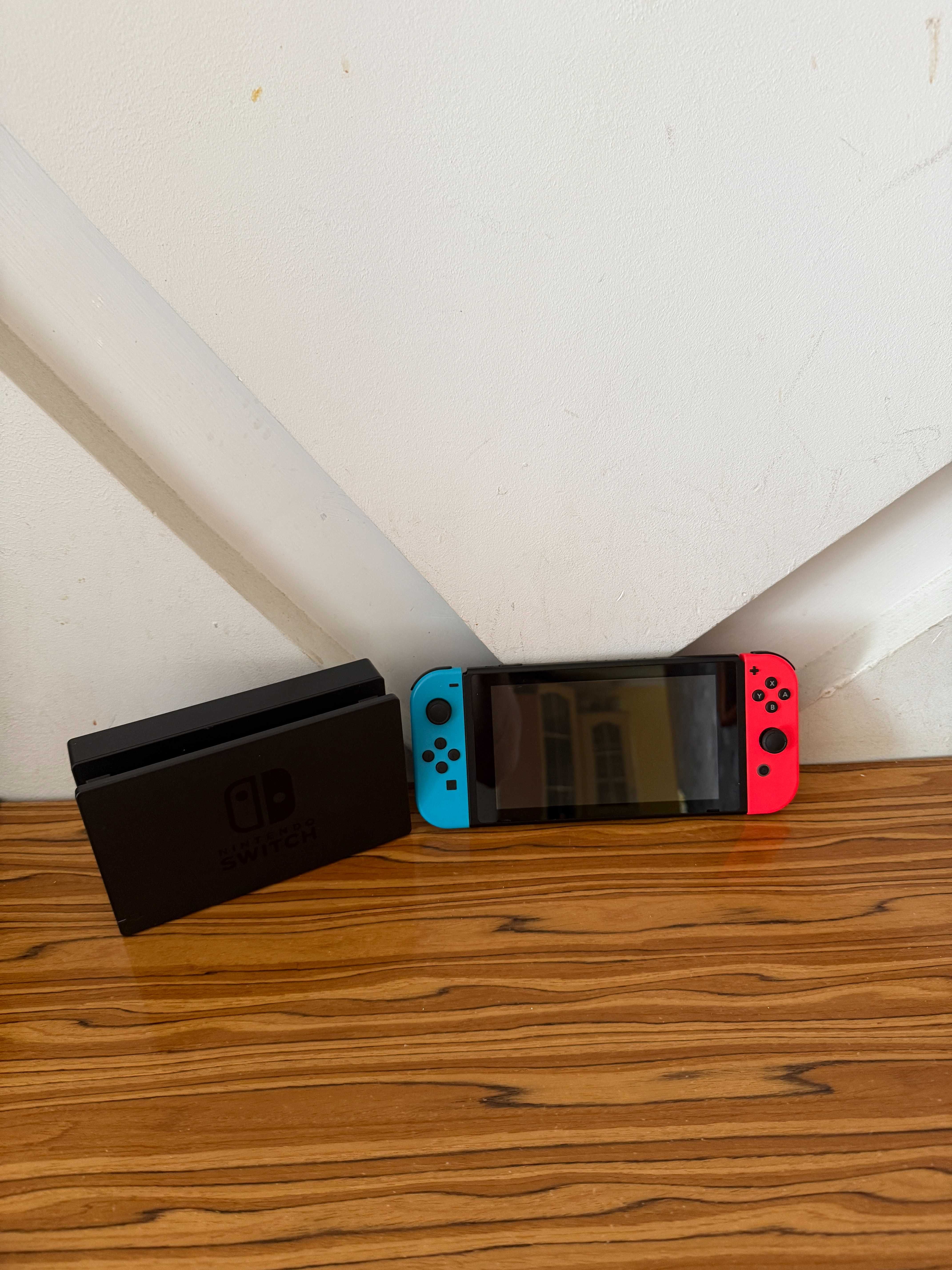 Konsola Nintendo Switch V2 + DOCK Stacja Dokująca