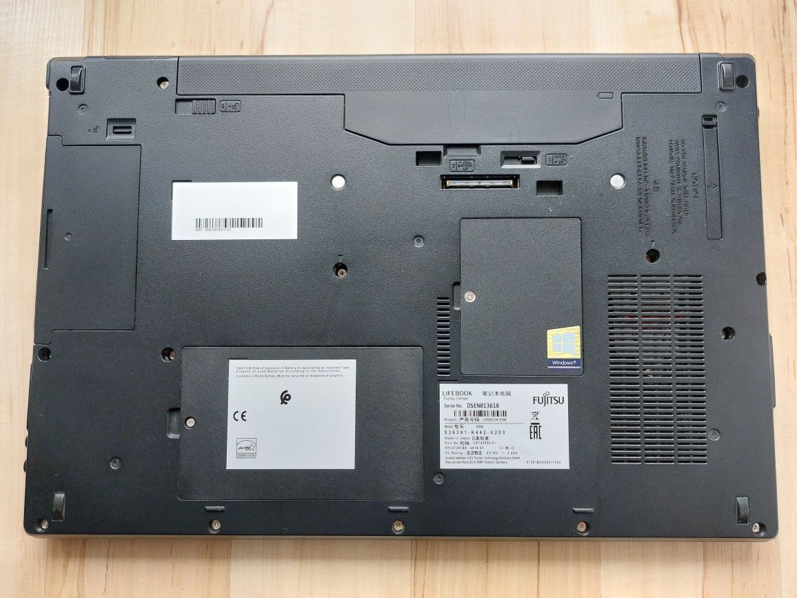 Fujitsu Lifebook E556 i5-6300U/16GB/256 SSD/FHD