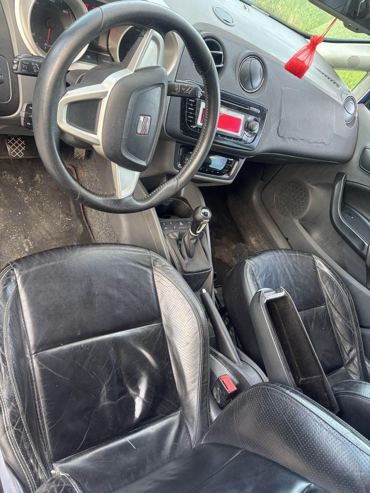 Seat ibiza Kombi 2010r/ 1.2 diesel/klima/ Samochód sprawny