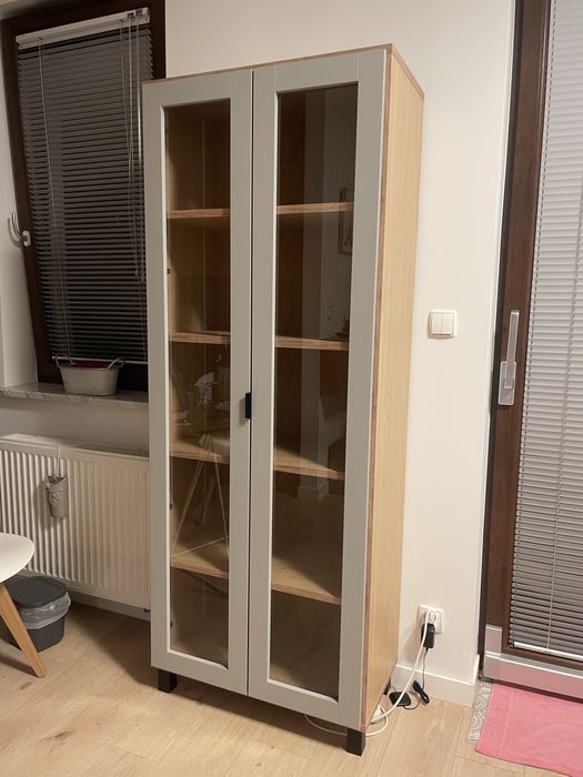 Witryna szeroka szafa regał podświetlana Vox z kolekcji Simple