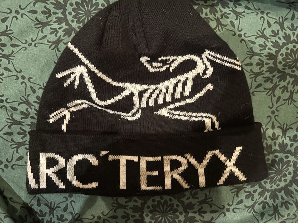Шапка Arcteryx….