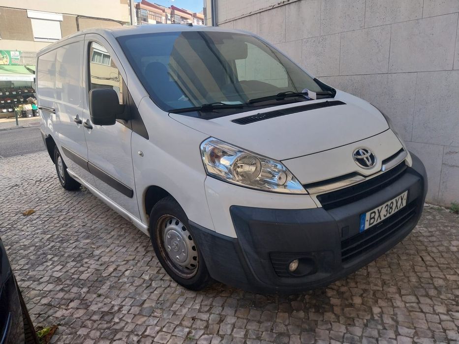 Toyota proace 2,0.  2014