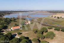 Herdade Com 190 Ha Em Benavente, Distrito De Santarém
