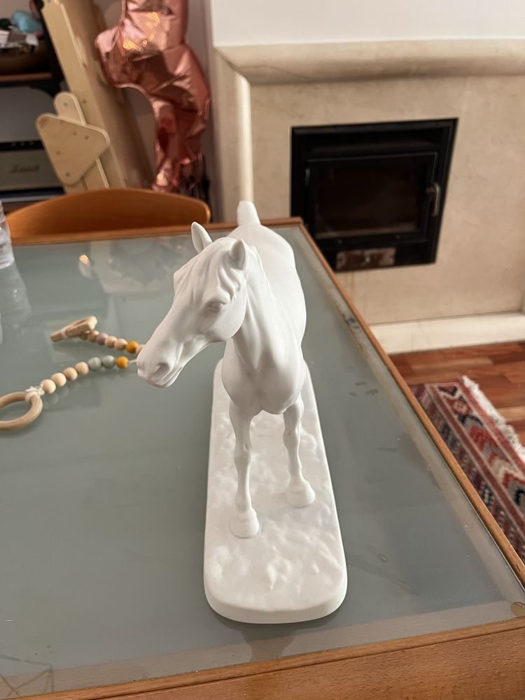 Escultura Vista Alegre Cavalo Biscuit