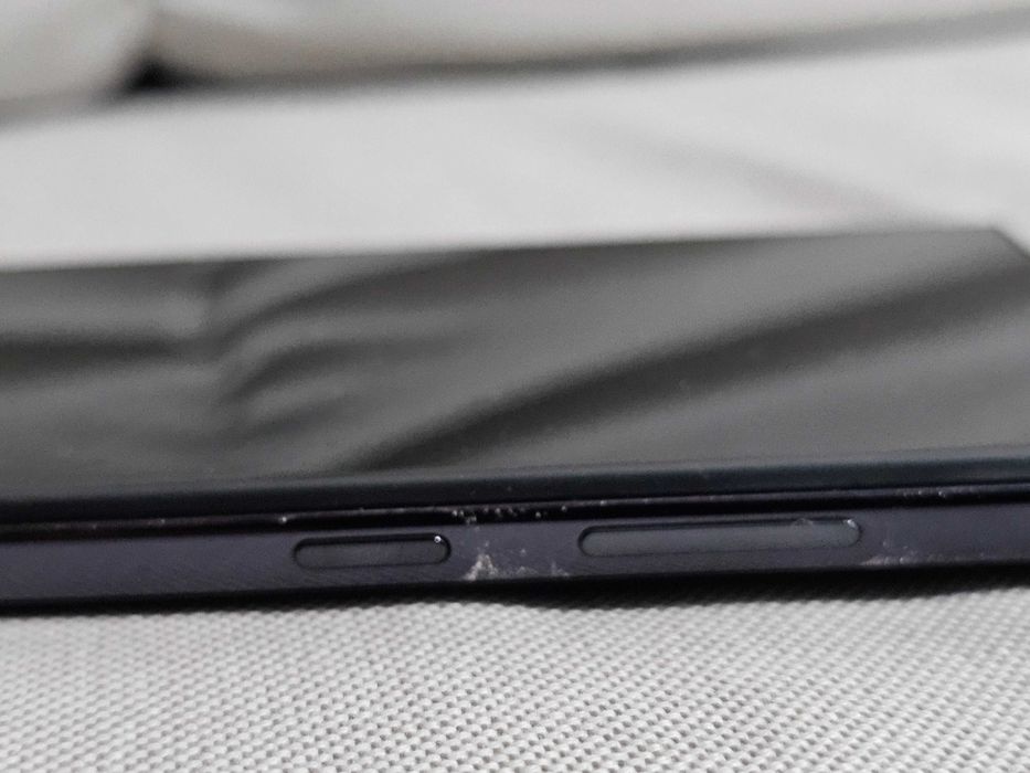 Samsung S23Ultra 256gb.